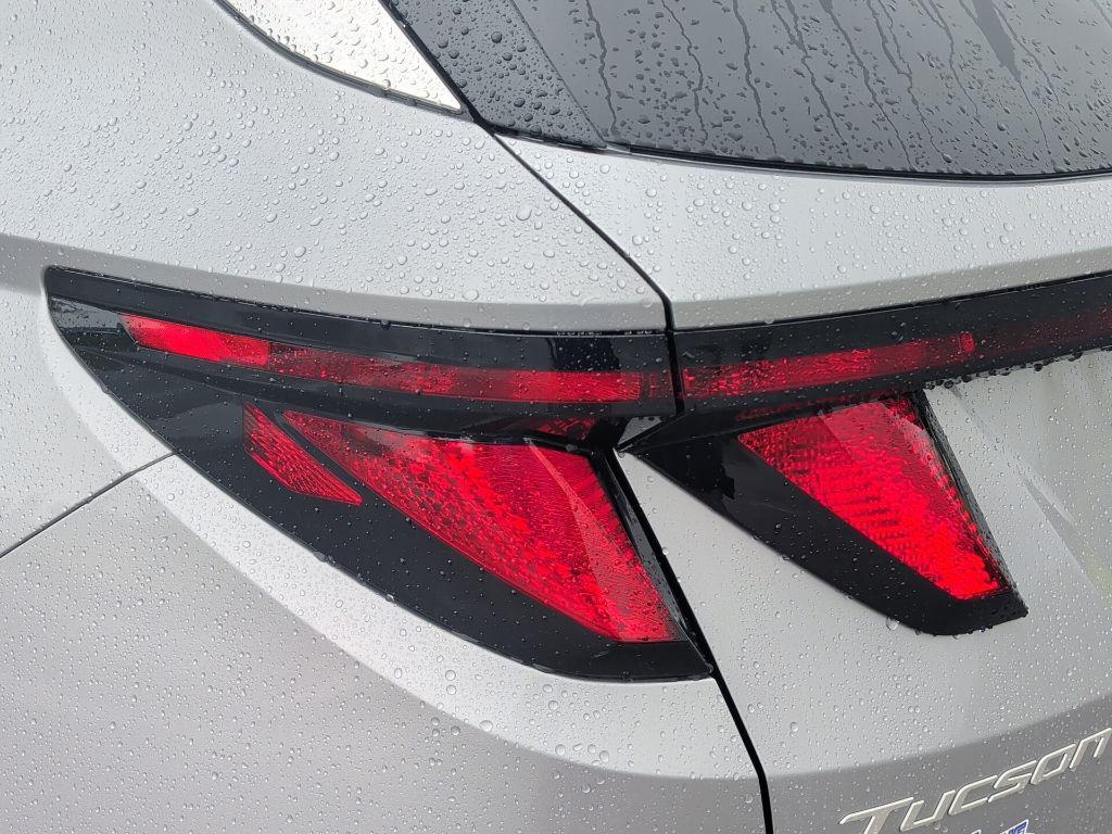 new 2026 Hyundai TUCSON Hybrid car, priced at $33,648