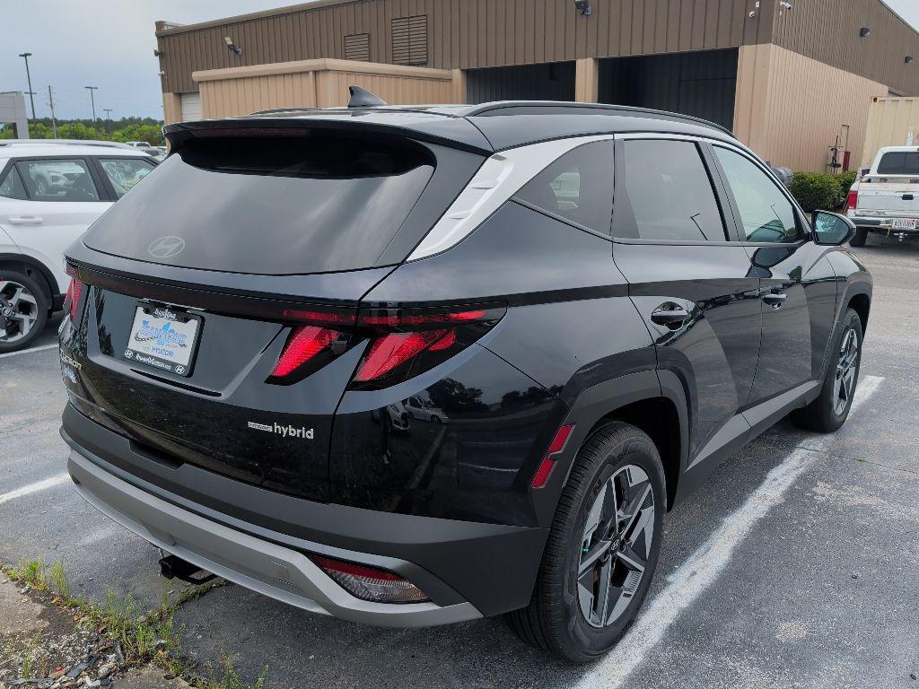 new 2026 Hyundai TUCSON Hybrid car, priced at $33,959
