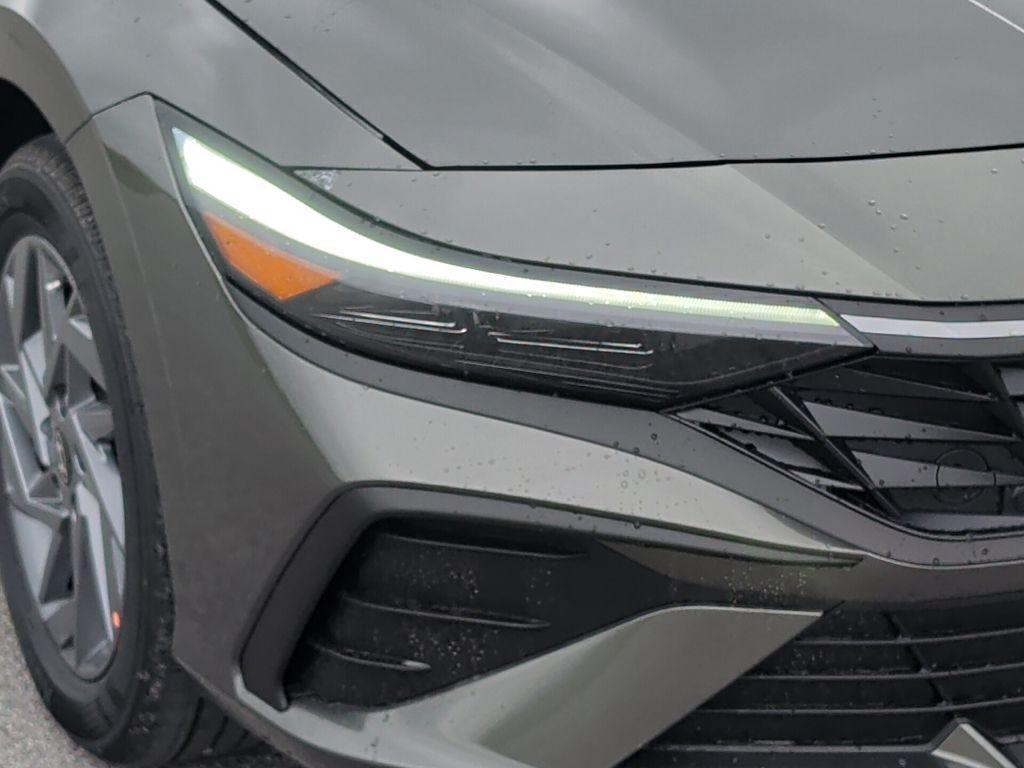 new 2026 Hyundai ELANTRA HEV car, priced at $26,265