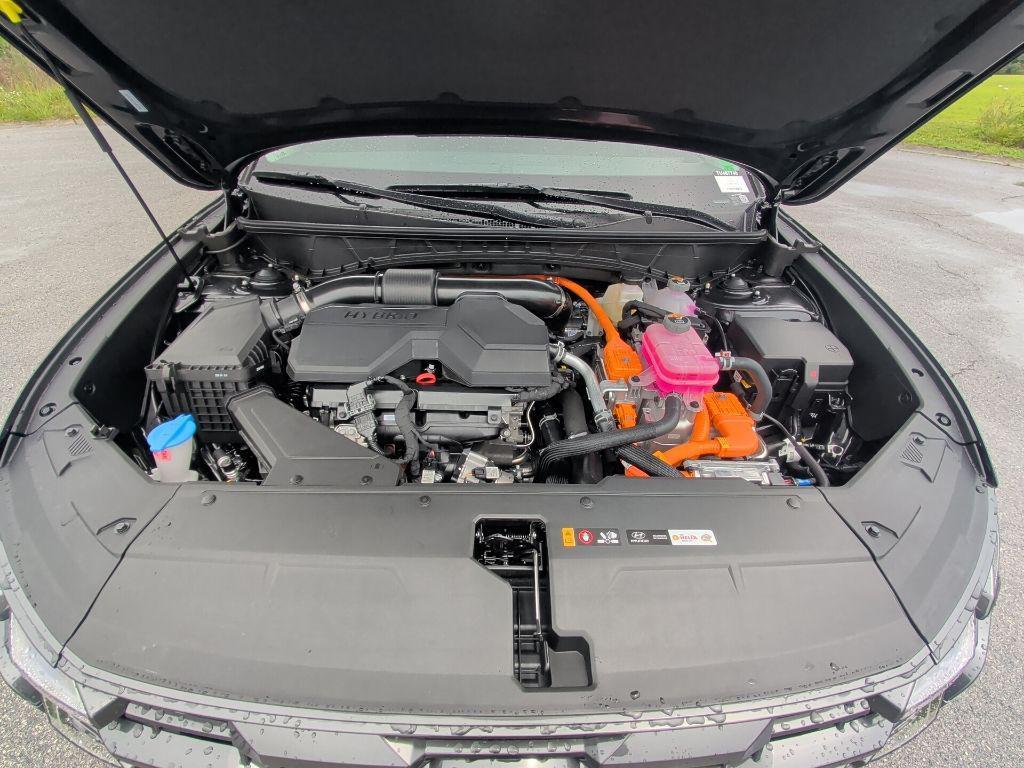 new 2026 Hyundai TUCSON Hybrid car, priced at $33,593