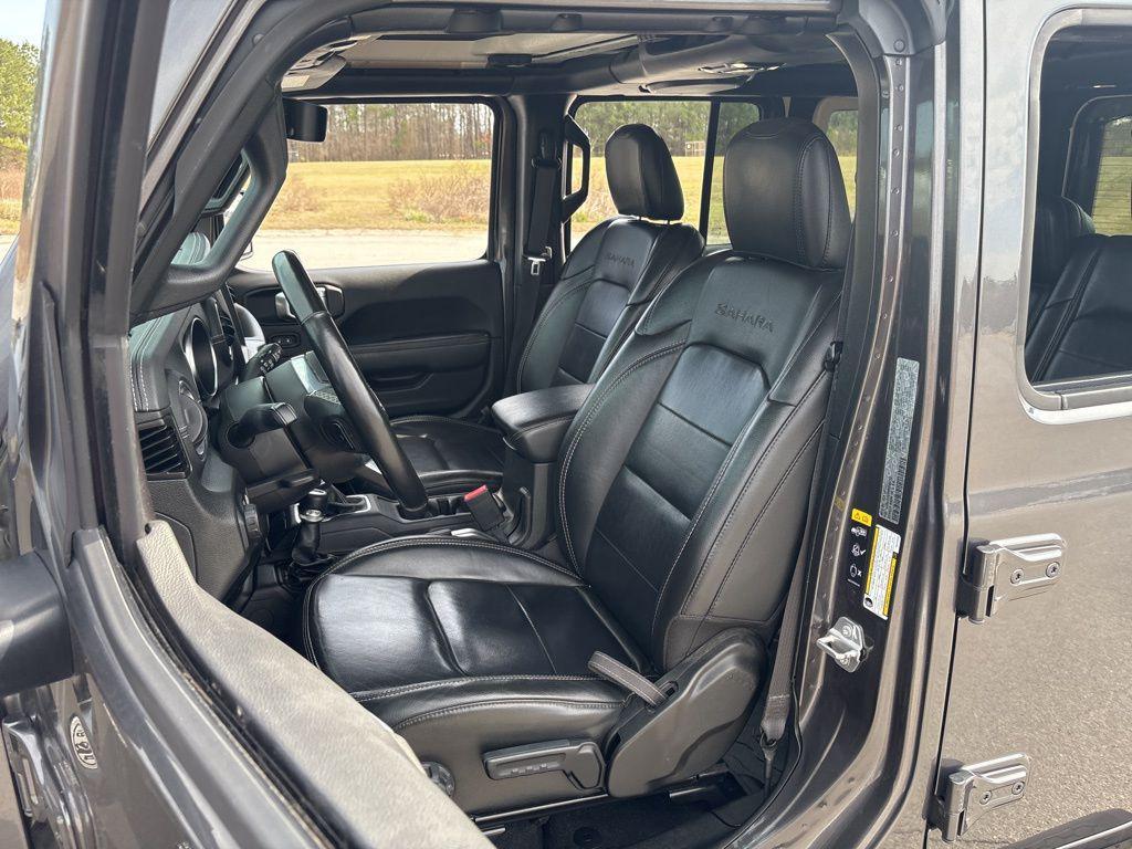 used 2022 Jeep Wrangler Unlimited car, priced at $33,878