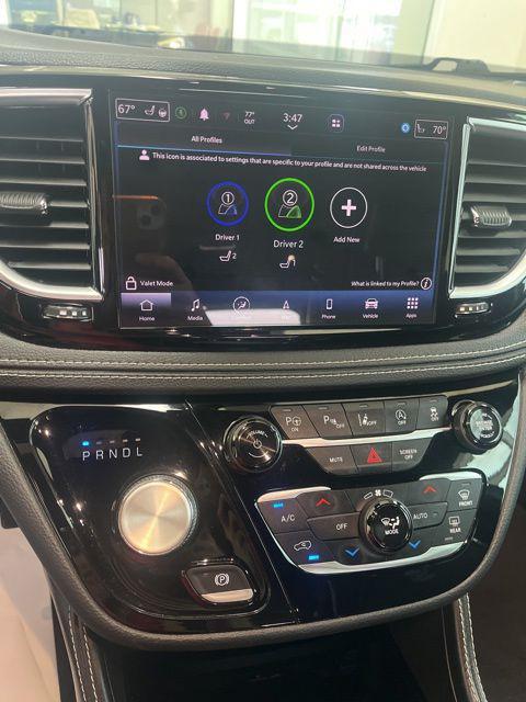 used 2022 Chrysler Pacifica car, priced at $25,777