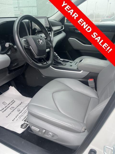 used 2021 Toyota Highlander Hybrid car, priced at $30,577