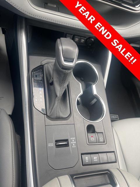 used 2021 Toyota Highlander Hybrid car, priced at $30,577