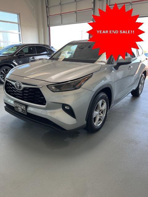 used 2023 Toyota Highlander car, priced at $29,360