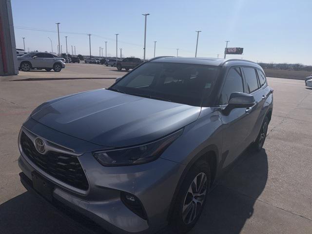 used 2022 Toyota Highlander car, priced at $32,977