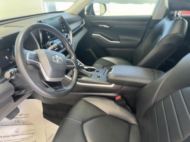used 2022 Toyota Highlander car, priced at $32,777