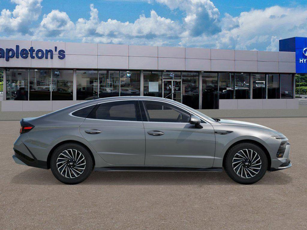 new 2026 Hyundai Sonata Hybrid car, priced at $40,050