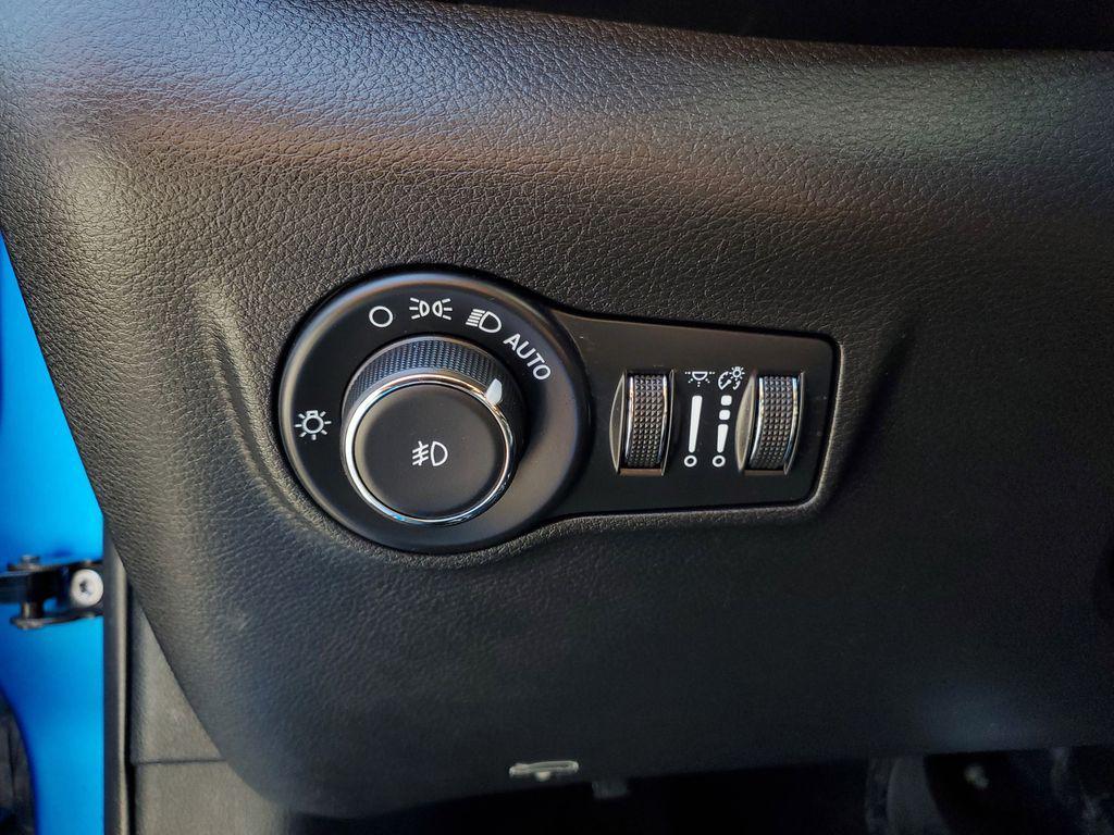 used 2025 Jeep Compass car, priced at $20,112