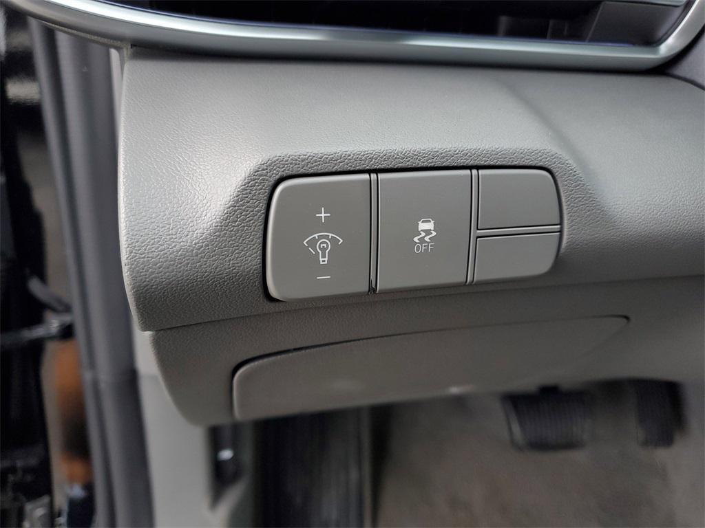 used 2025 Hyundai Elantra car, priced at $19,500