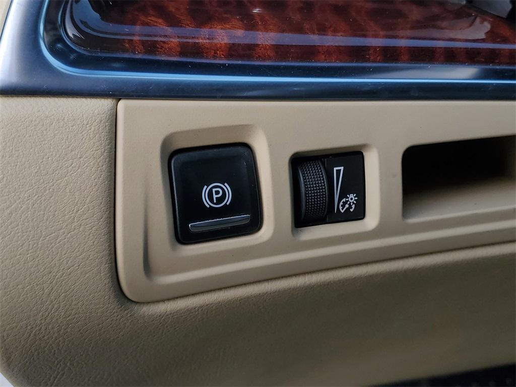 used 2018 Cadillac XT5 car, priced at $16,950