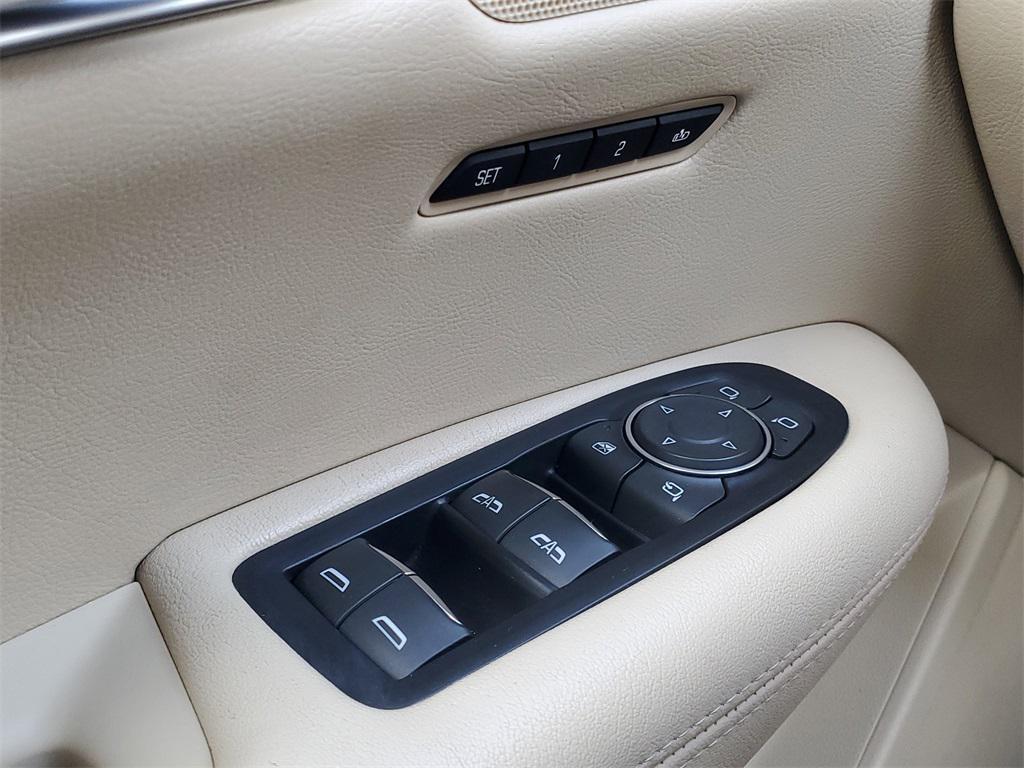 used 2018 Cadillac XT5 car, priced at $16,950