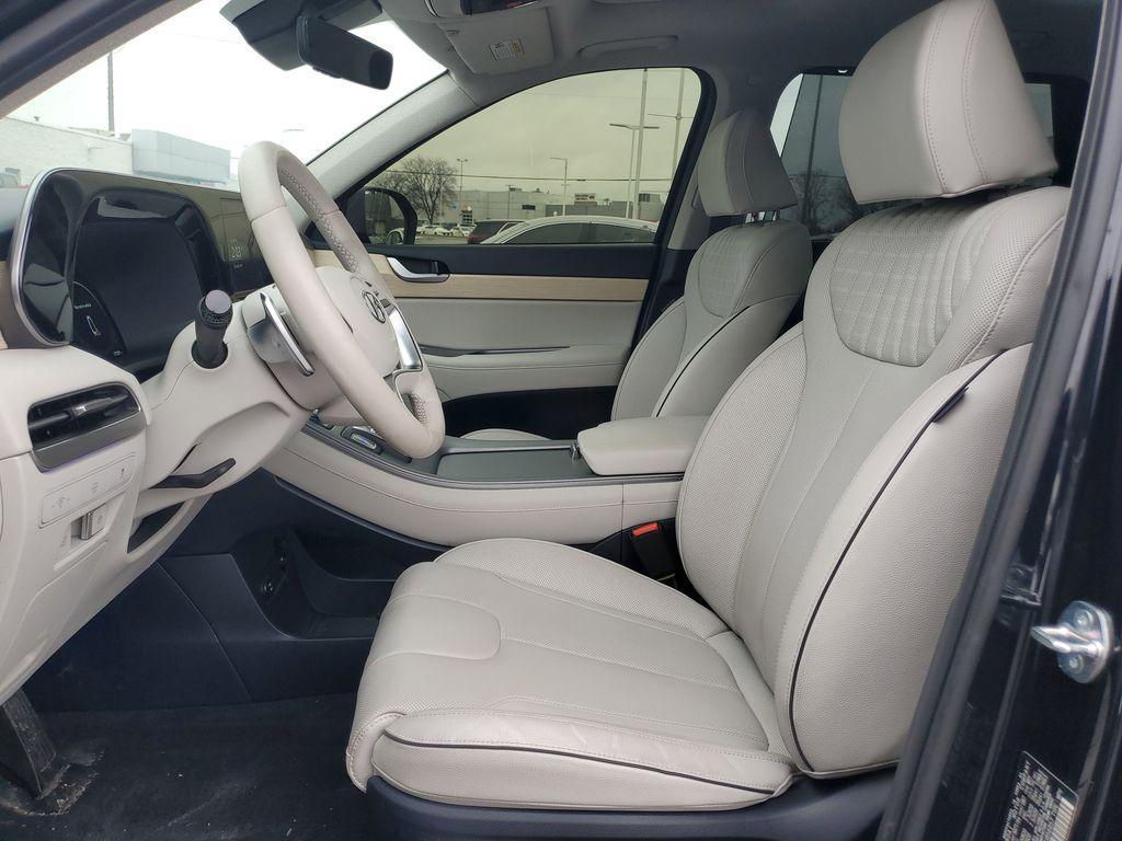 used 2025 Hyundai Palisade car, priced at $41,000
