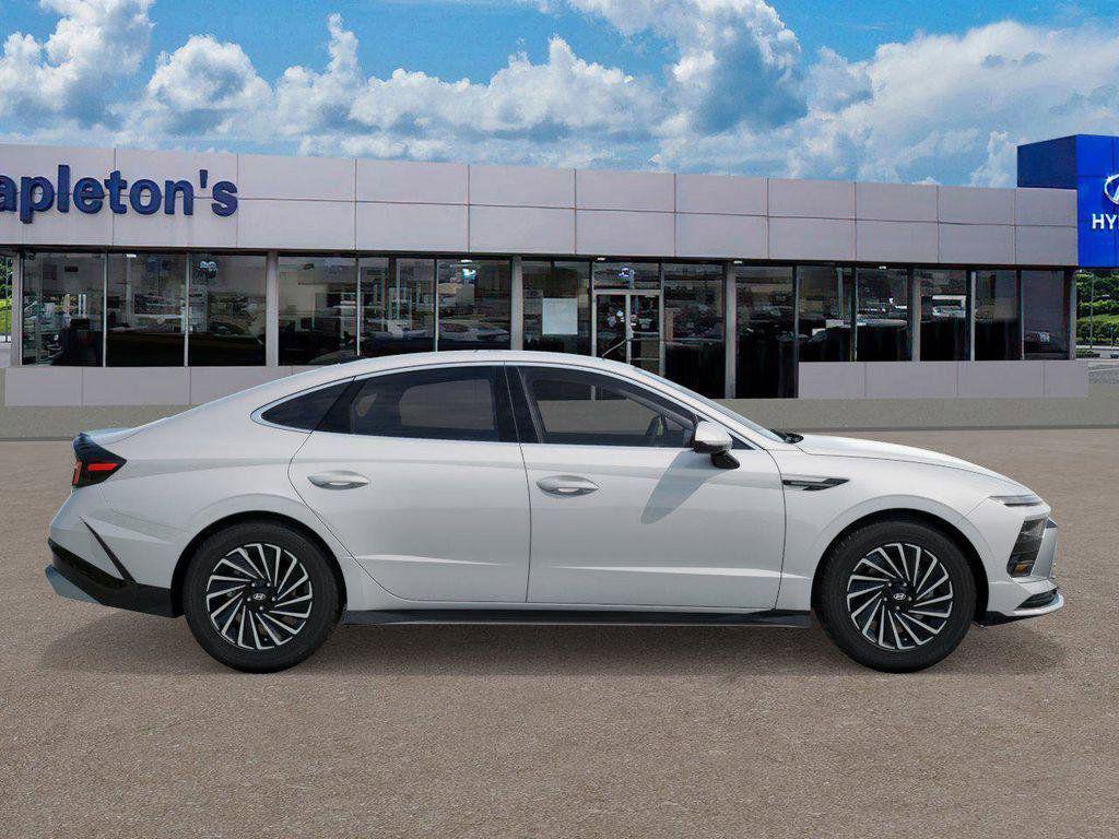 new 2026 Hyundai Sonata Hybrid car, priced at $34,182