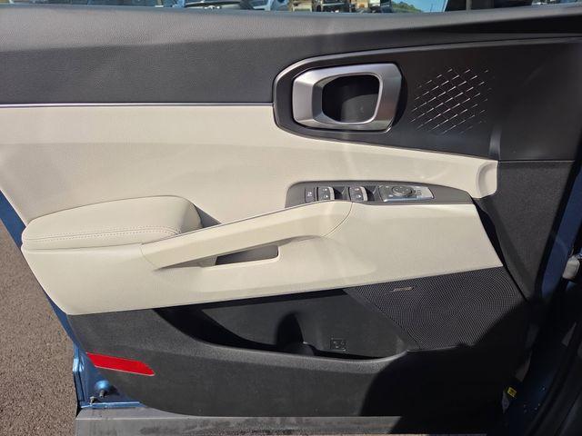 new 2026 Kia Sorento Hybrid car, priced at $37,442