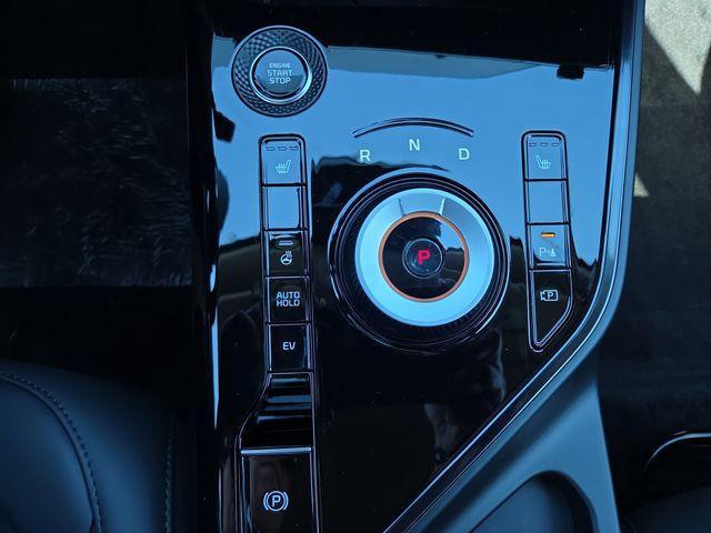 new 2025 Kia Niro Plug-In Hybrid car, priced at $33,280