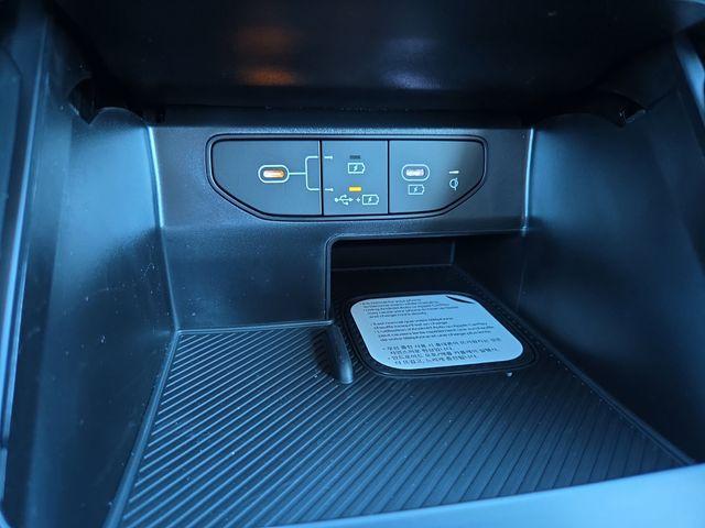 new 2026 Kia Sorento Hybrid car, priced at $37,613