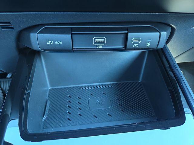 new 2025 Kia Niro Plug-In Hybrid car, priced at $32,913