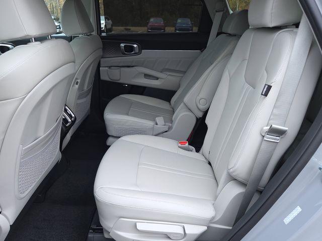new 2026 Kia Sorento car, priced at $41,058