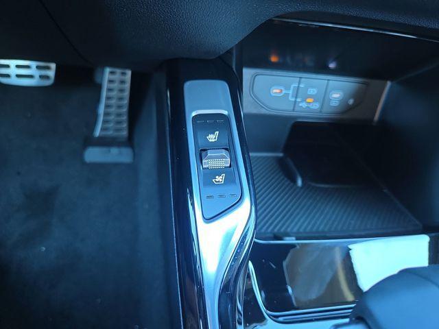 new 2026 Kia Sorento car, priced at $40,134