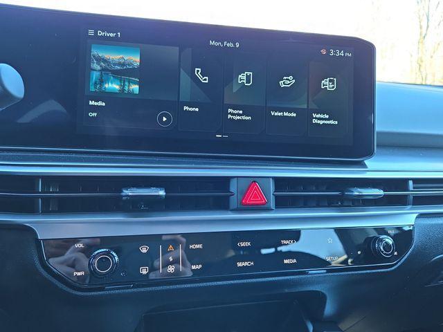 new 2026 Kia Sorento car, priced at $30,370