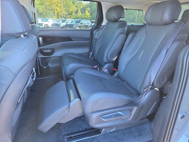 new 2026 Kia Carnival car, priced at $49,025