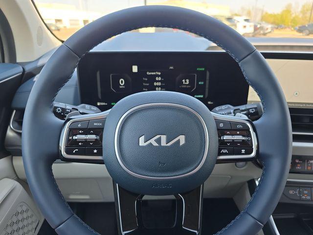 new 2026 Kia Carnival Hybrid car, priced at $52,170