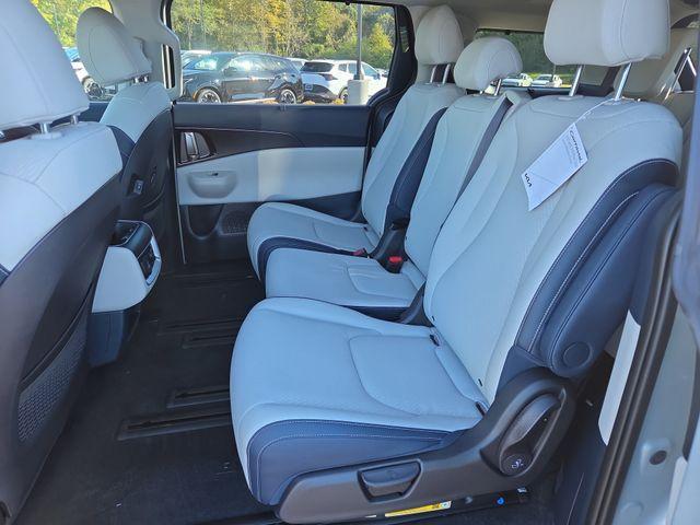 new 2026 Kia Carnival Hybrid car, priced at $50,925