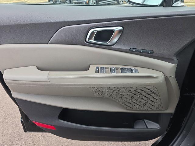 new 2026 Kia Carnival Hybrid car, priced at $43,455