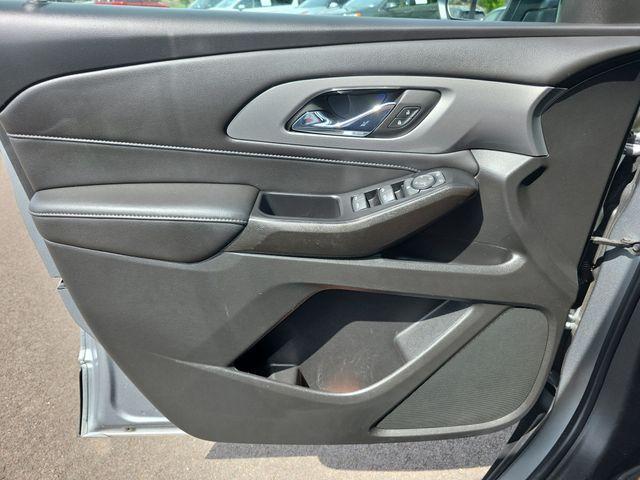 used 2023 Chevrolet Traverse car, priced at $20,423