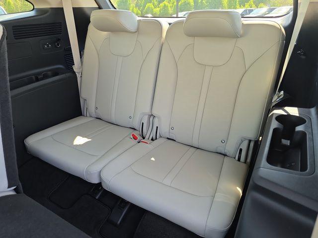 new 2026 Kia Sorento car, priced at $34,028