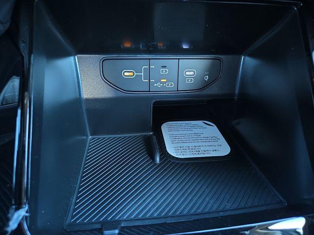 new 2026 Kia Sorento car, priced at $41,028