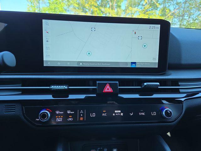 new 2026 Kia Sportage car, priced at $35,226