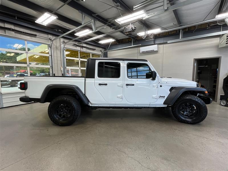 used 2023 Jeep Gladiator car, priced at $25,500