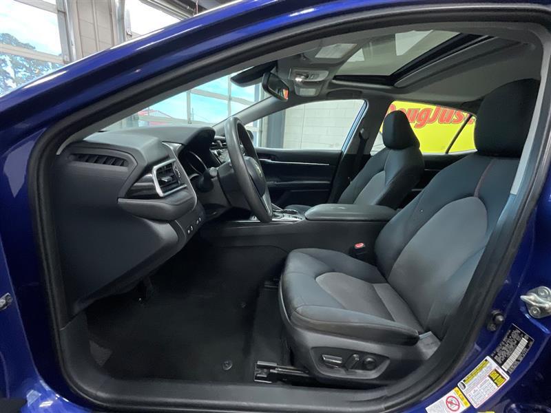 used 2018 Toyota Camry Hybrid car, priced at $14,995