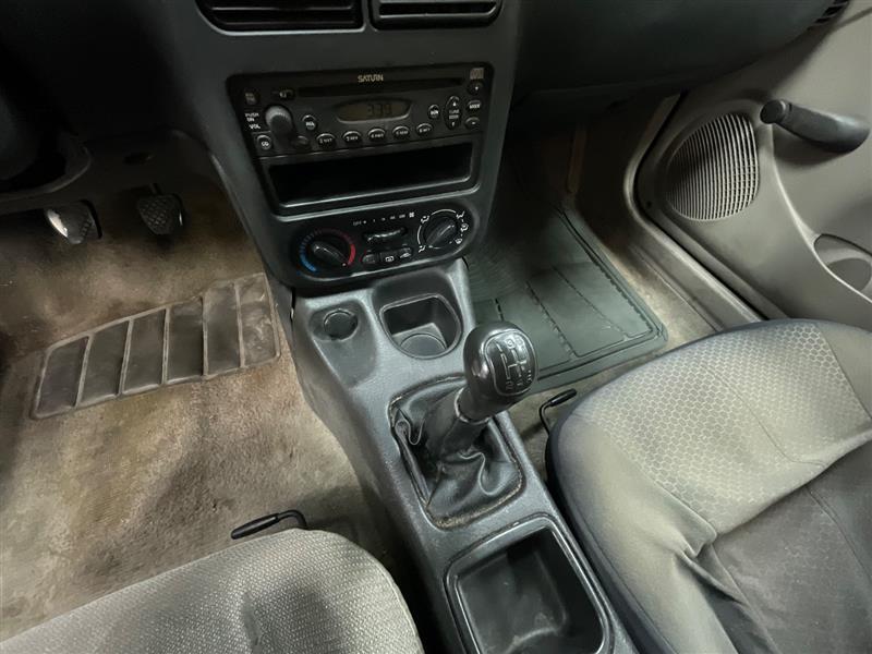 used 2002 Saturn L car, priced at $2,150