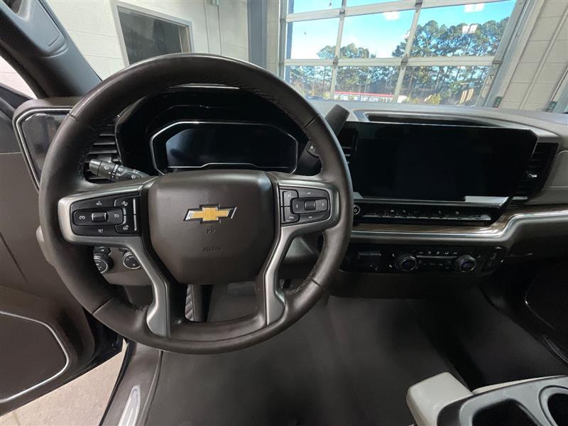 used 2024 Chevrolet Silverado 1500 car, priced at $29,994