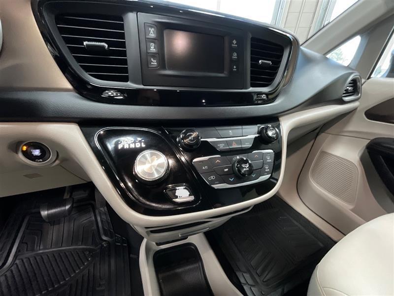 used 2017 Chrysler Pacifica car, priced at $9,995