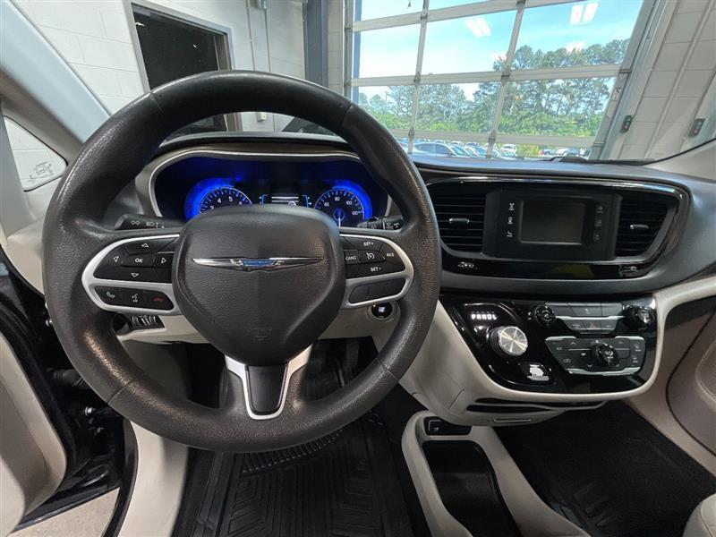 used 2017 Chrysler Pacifica car, priced at $9,995