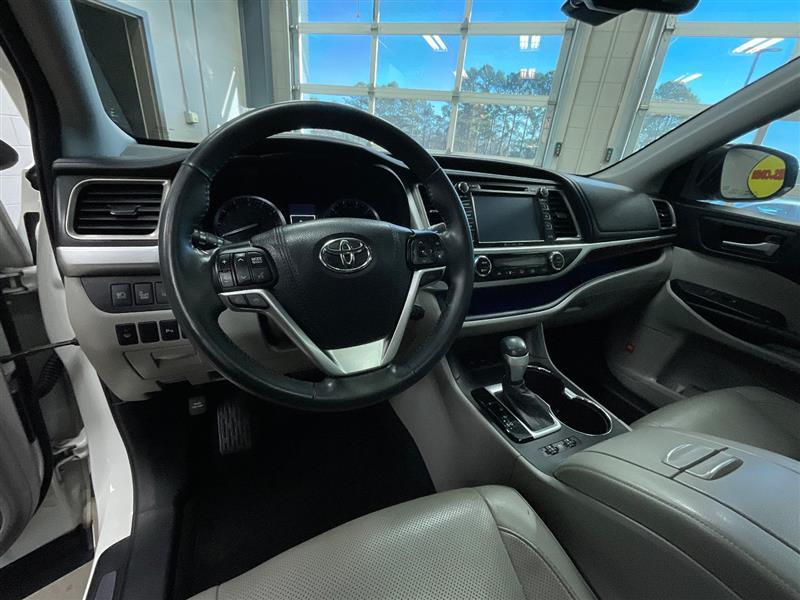 used 2016 Toyota Highlander car, priced at $16,988