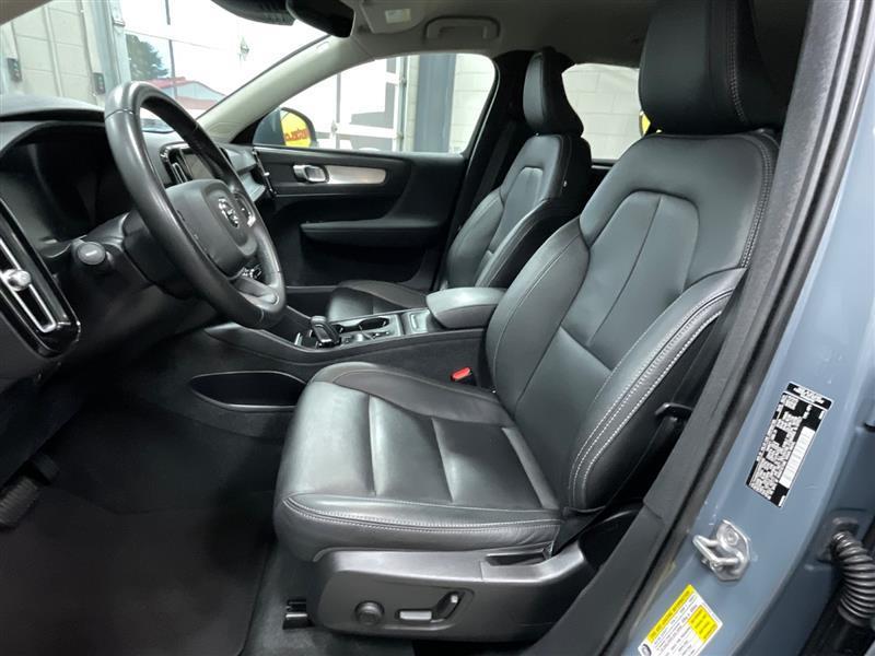 used 2021 Volvo XC40 car, priced at $19,995