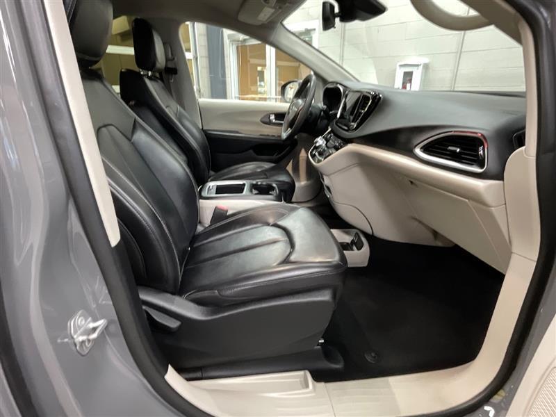 used 2023 Chrysler Pacifica car, priced at $18,850