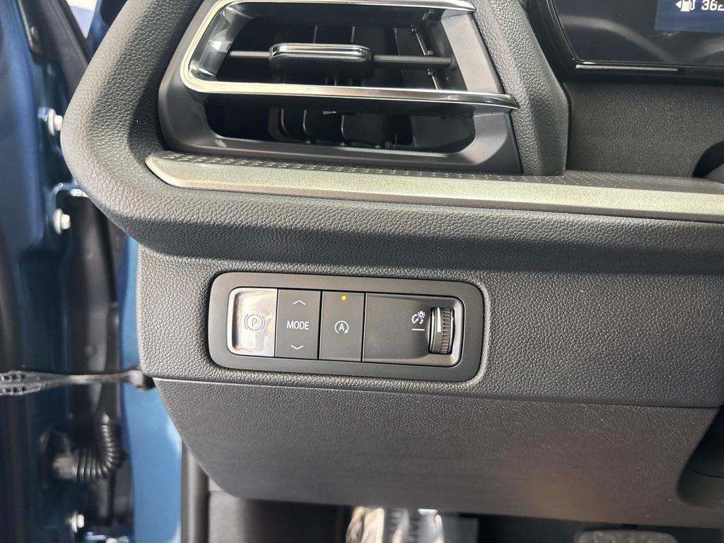 new 2026 Chevrolet Traverse car, priced at $42,171