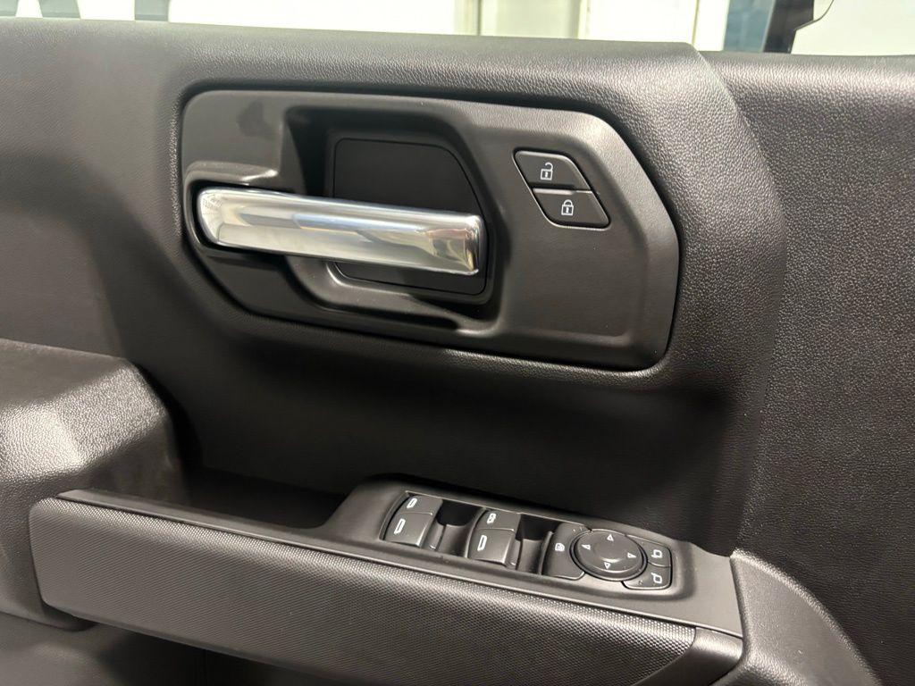 new 2026 GMC Sierra 1500 car, priced at $44,748