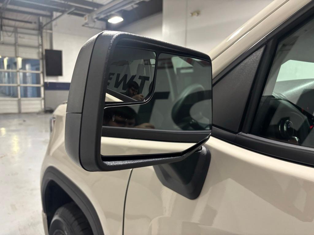 new 2026 GMC Sierra 1500 car, priced at $45,278