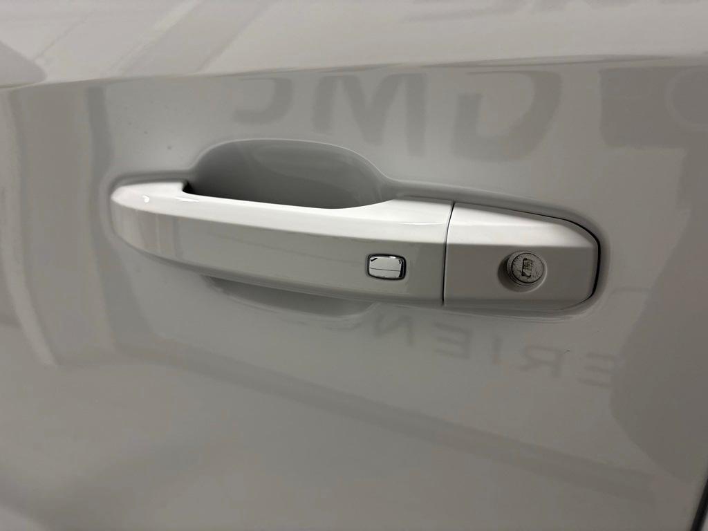 new 2026 GMC Sierra 1500 car, priced at $48,575