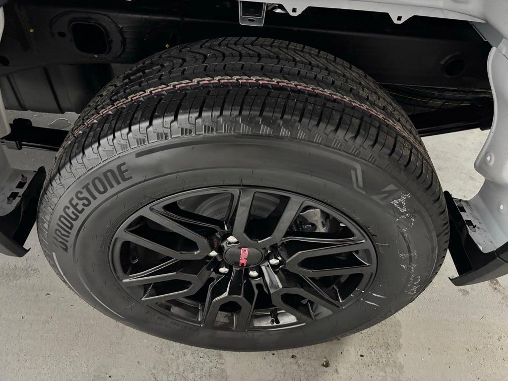 new 2026 GMC Sierra 1500 car, priced at $48,575