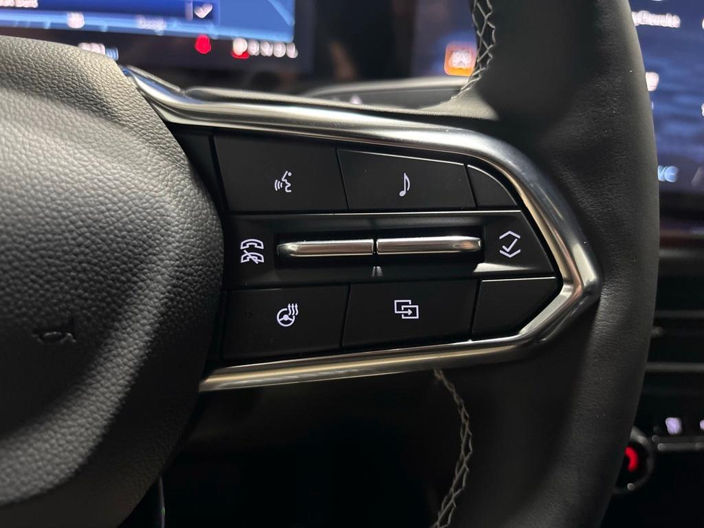 new 2025 Chevrolet Traverse car, priced at $54,324