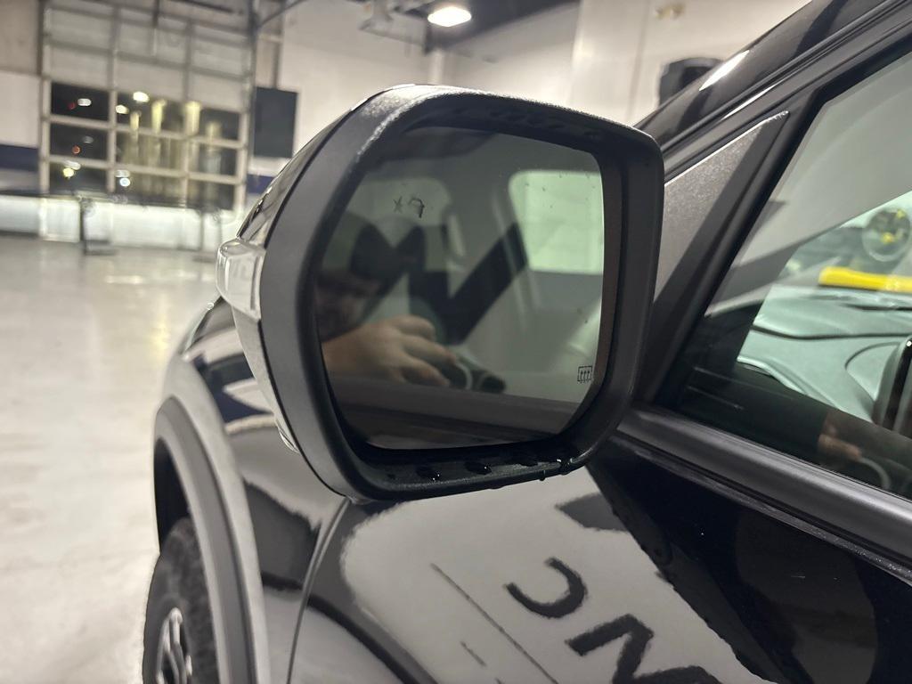 new 2025 Chevrolet Traverse car, priced at $54,324