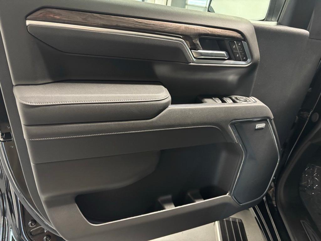 new 2025 Chevrolet Silverado 1500 car, priced at $58,212